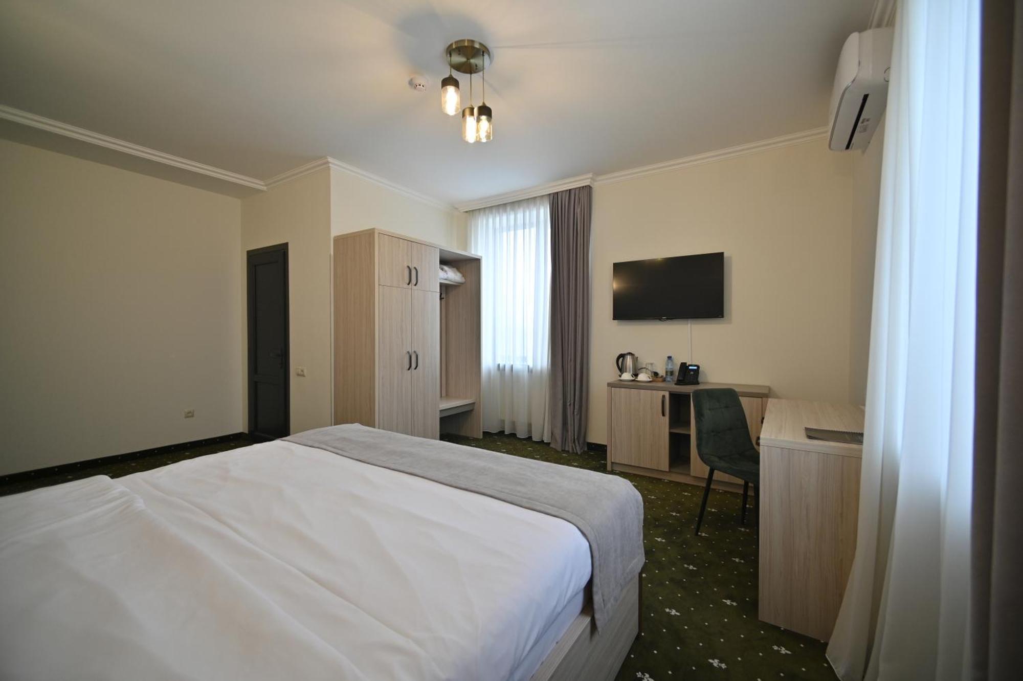 Colette Hotel Yerevan Exterior photo