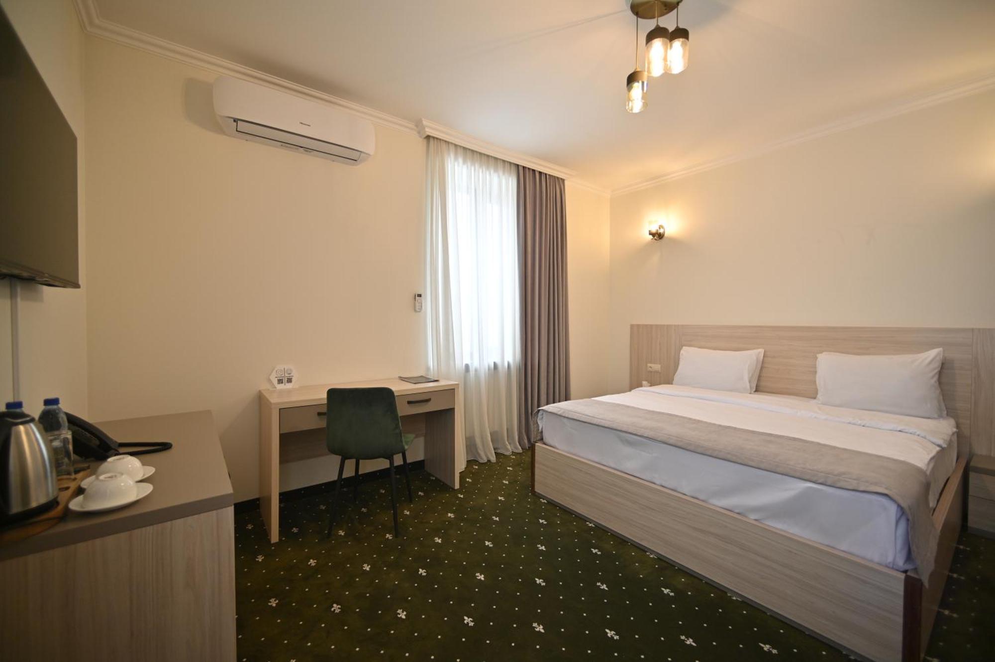 Colette Hotel Yerevan Exterior photo