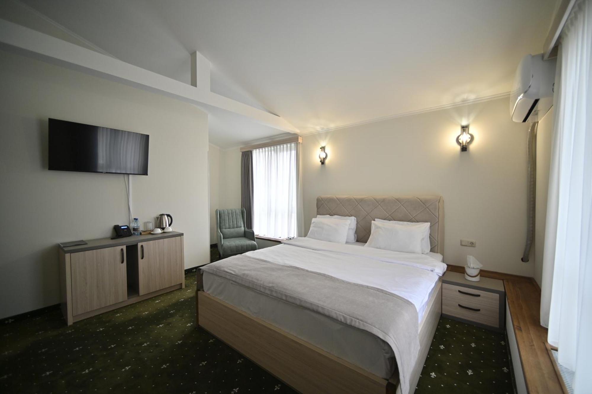 Colette Hotel Yerevan Exterior photo